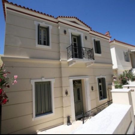 Sofi'S Suites Andros Екстериор снимка