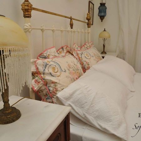 Sofi'S Suites Andros Екстериор снимка