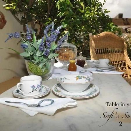 Sofi'S Suites Andros Екстериор снимка