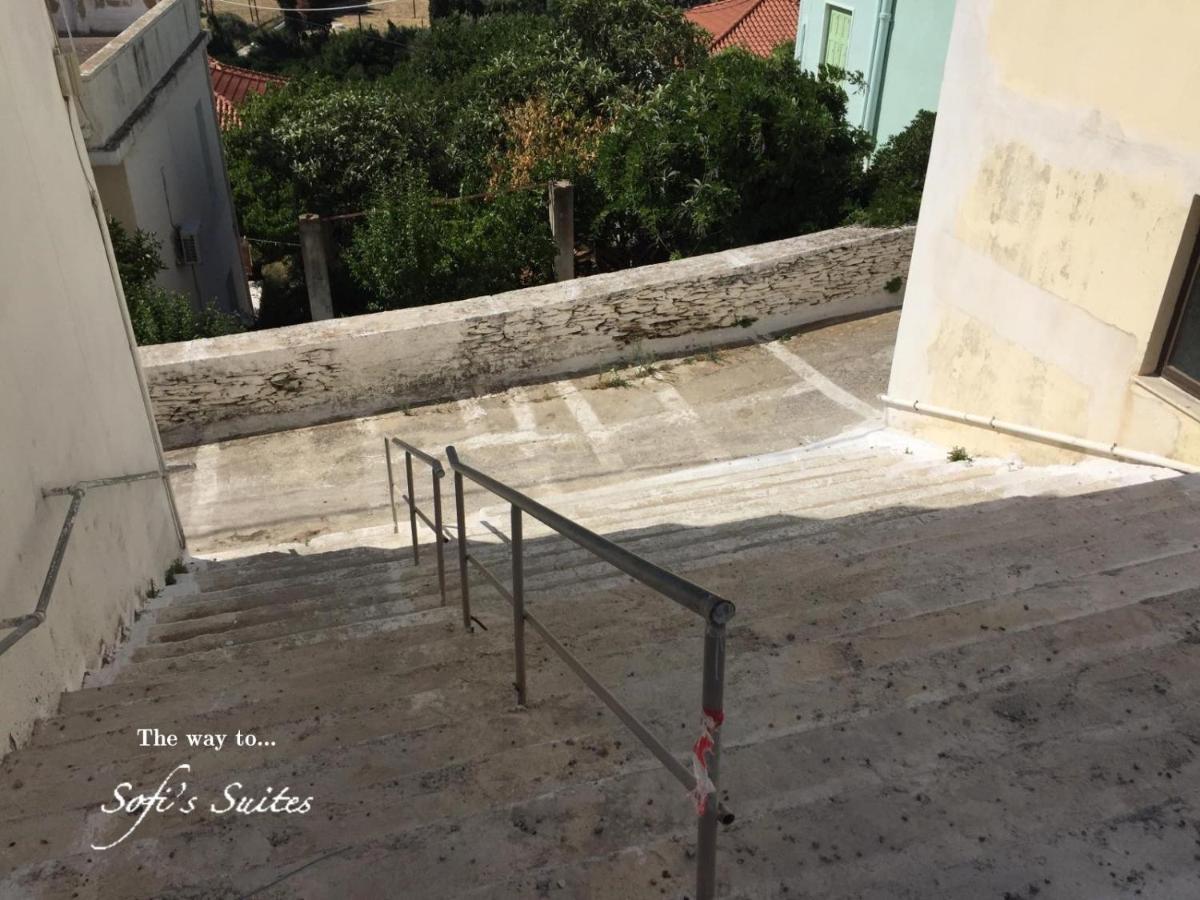 Sofi'S Suites Andros Екстериор снимка