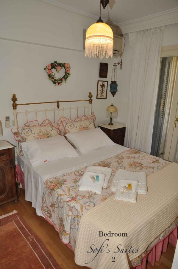 Sofi'S Suites Andros Екстериор снимка