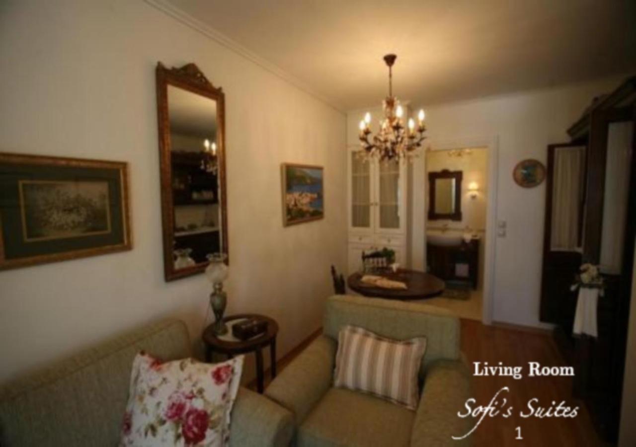 Sofi'S Suites Andros Екстериор снимка