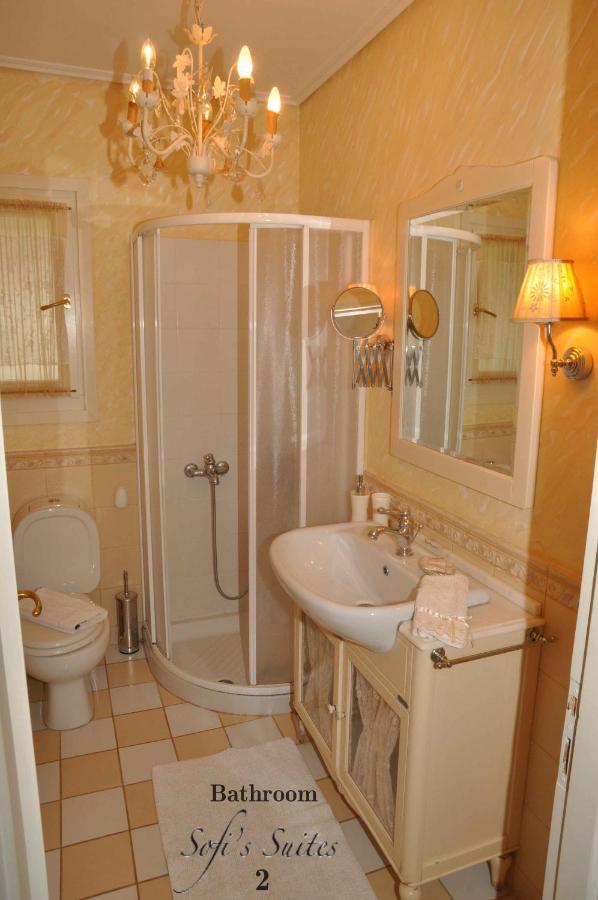 Sofi'S Suites Andros Екстериор снимка