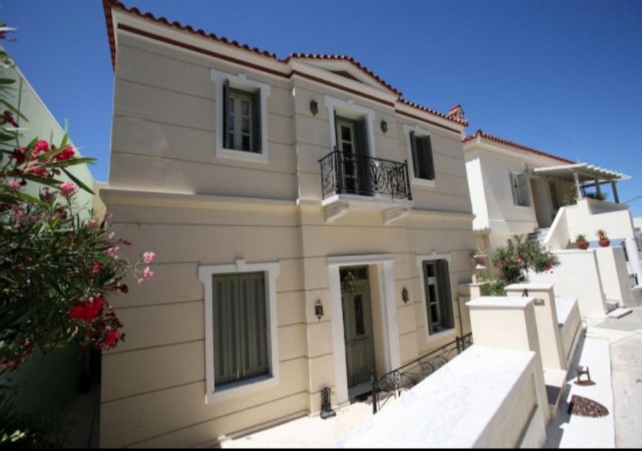 Sofi'S Suites Andros Екстериор снимка