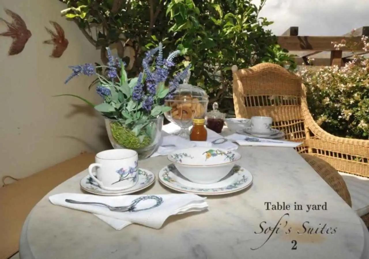 Sofi'S Suites Andros Екстериор снимка
